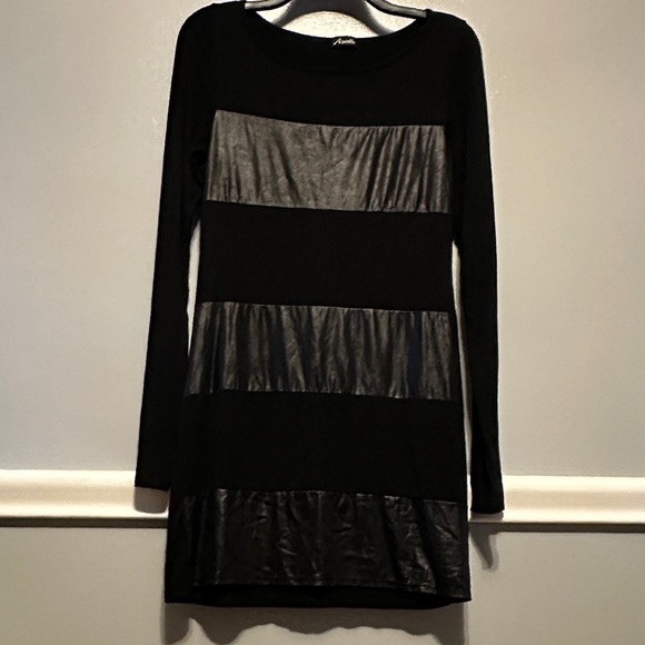 Ariella Dresses & Skirts - Ariella Black Dress with Metallic Panels